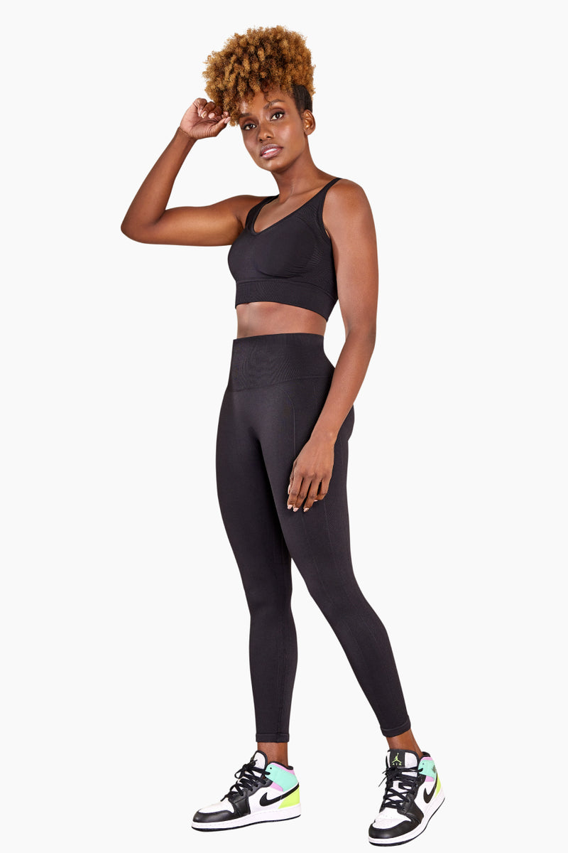 Relax Leggings and 7 Wonders Shaper Bra set in black